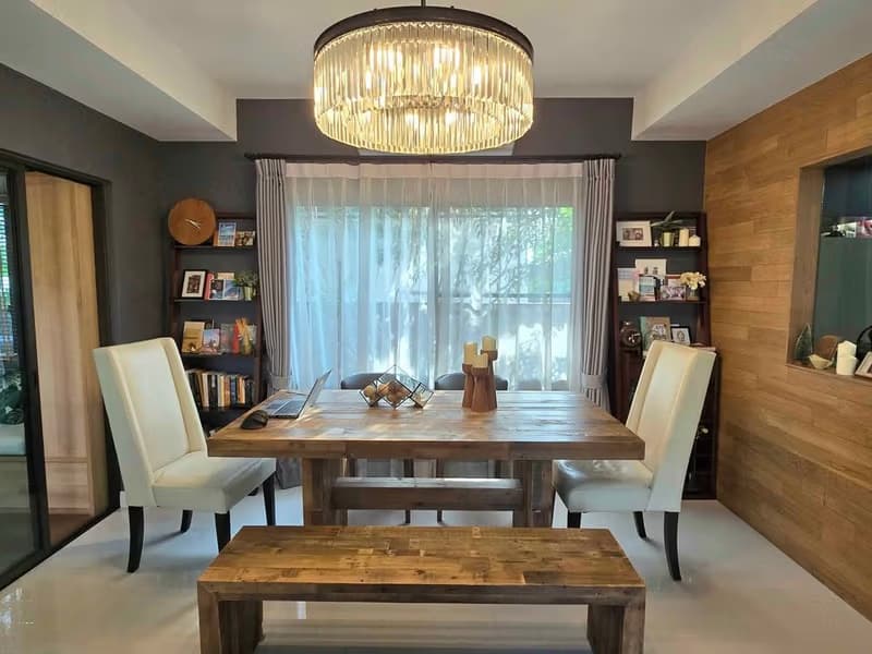 4 Bed House for Rent in Bang Phli
