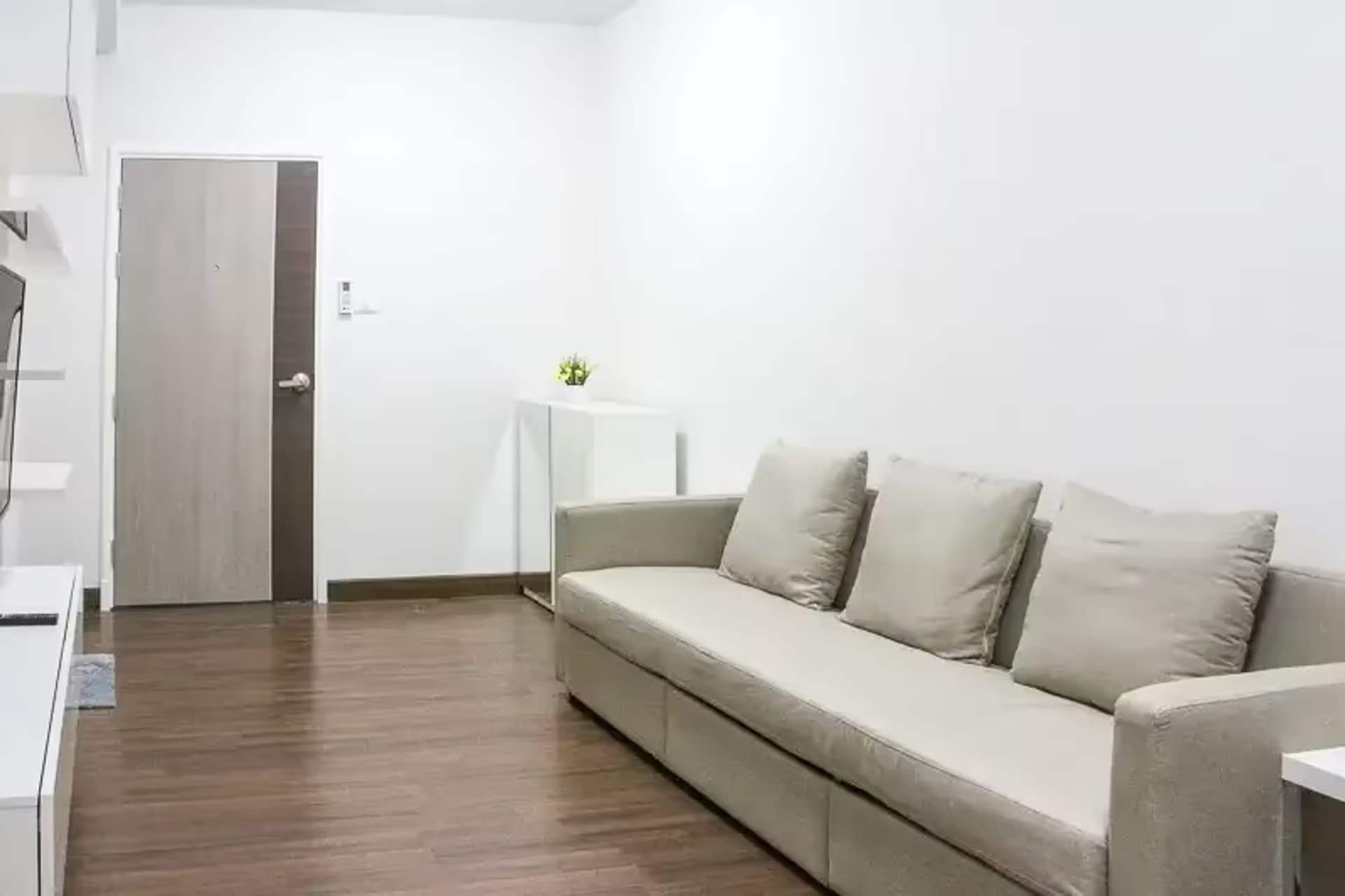 1 Bedroom Condo - Image 4
