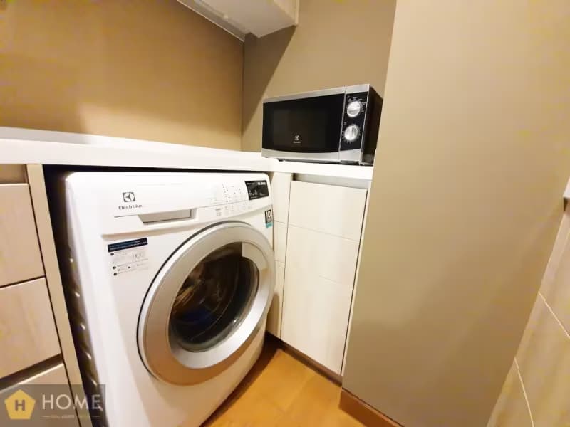 2 Bedroom Condo for Rent at The Lumpini 24