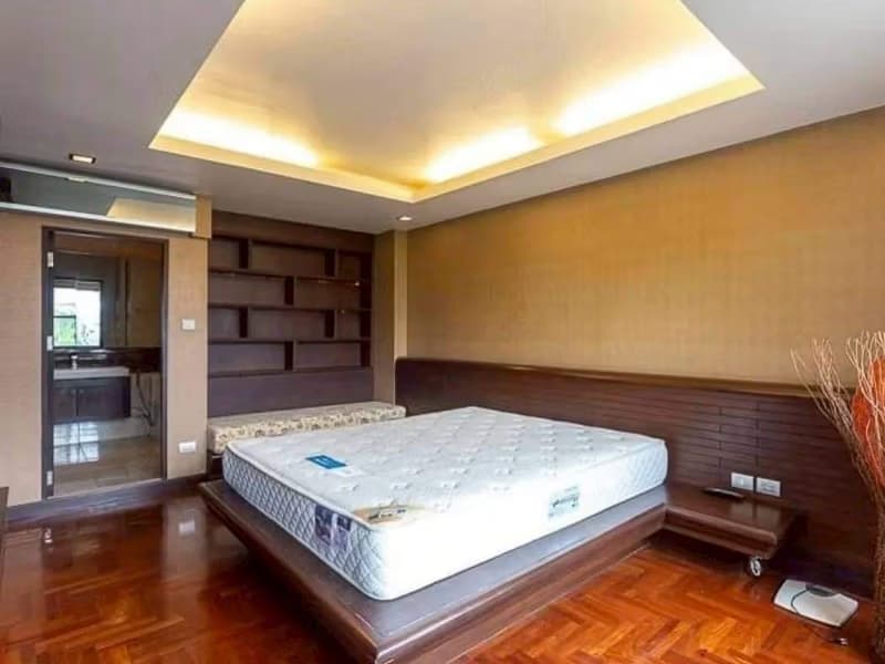 3 Bed Condo for Sale in Sathon