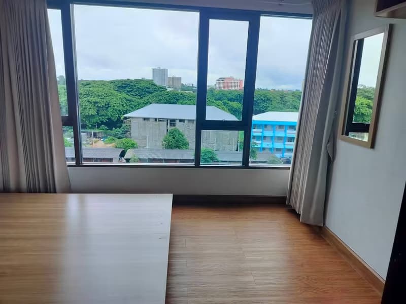 1 Bedroom Condo