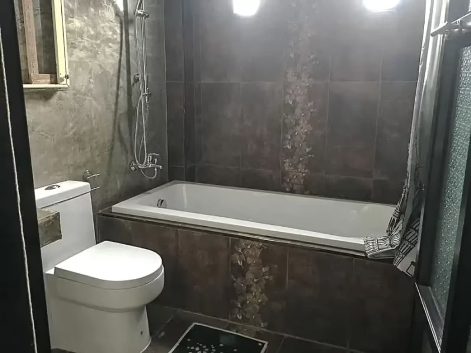 2 Bedroom House - Image 8