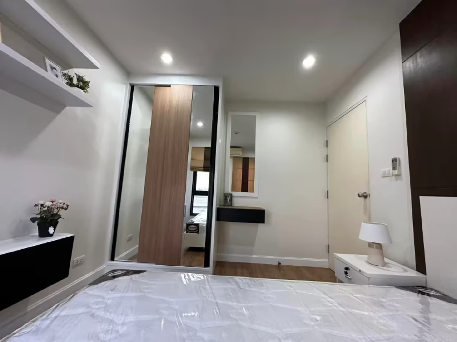 1 Bedroom Condo - Image 8