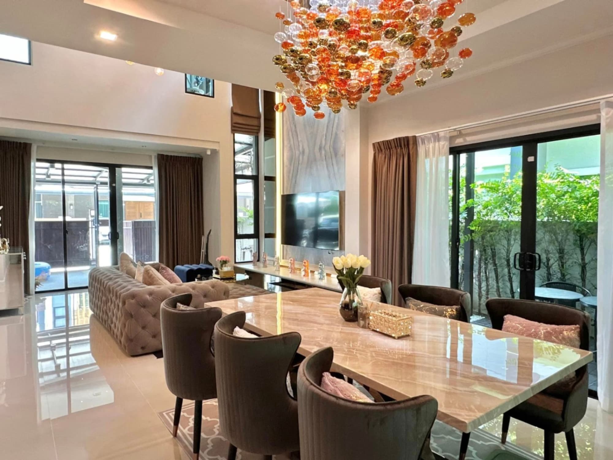 5 Bed House for Rent and Sale in ประเวศ - Image 3