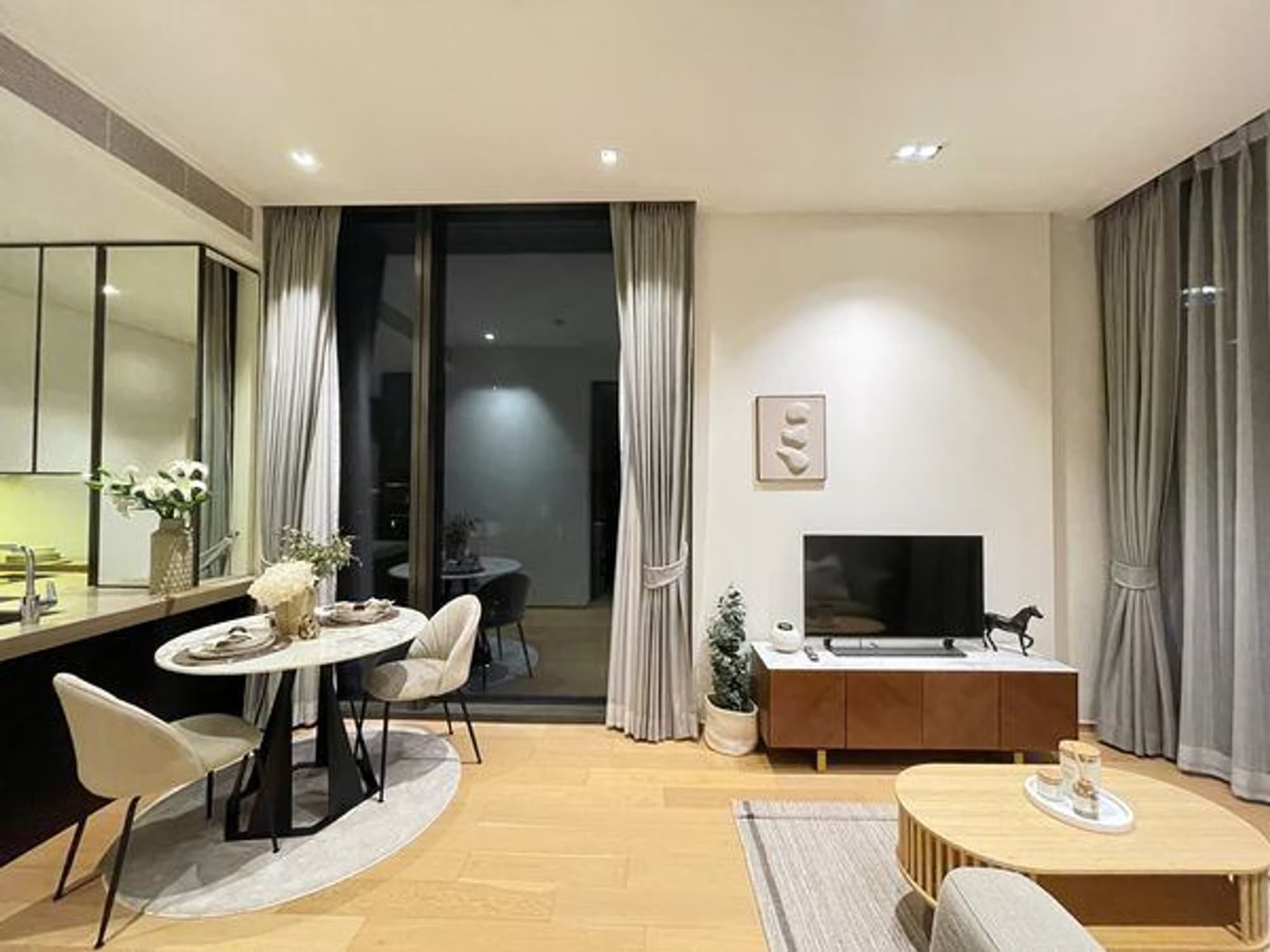 1 ห้องนอน คอนโด สำหรับ จำหน่าย ใน Pathum Wan - Image 1