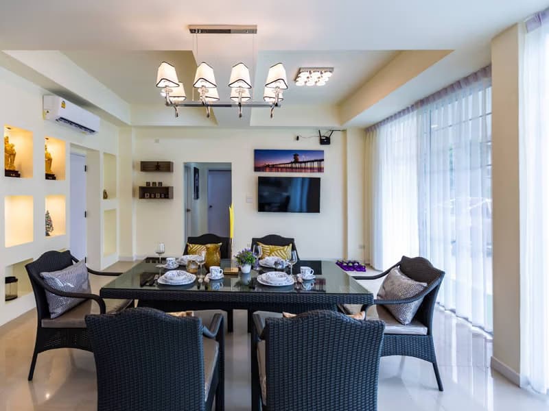 6 Bed House for Rent in Mueang Chiang Mai