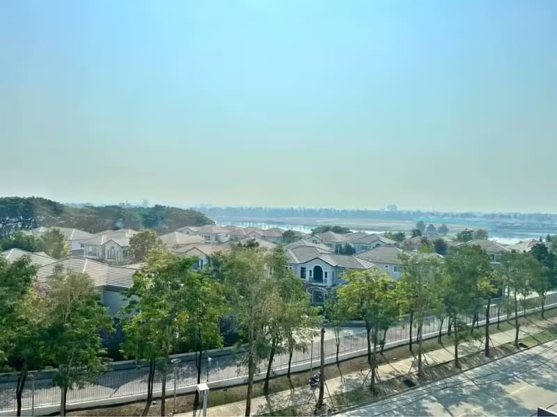 1 Bedroom Condo