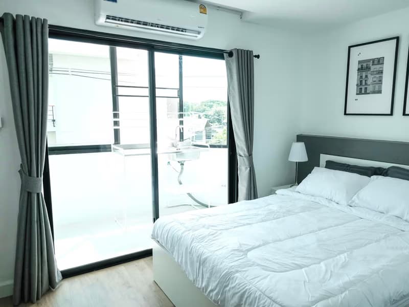 Condo for Sale at Lanna Condo