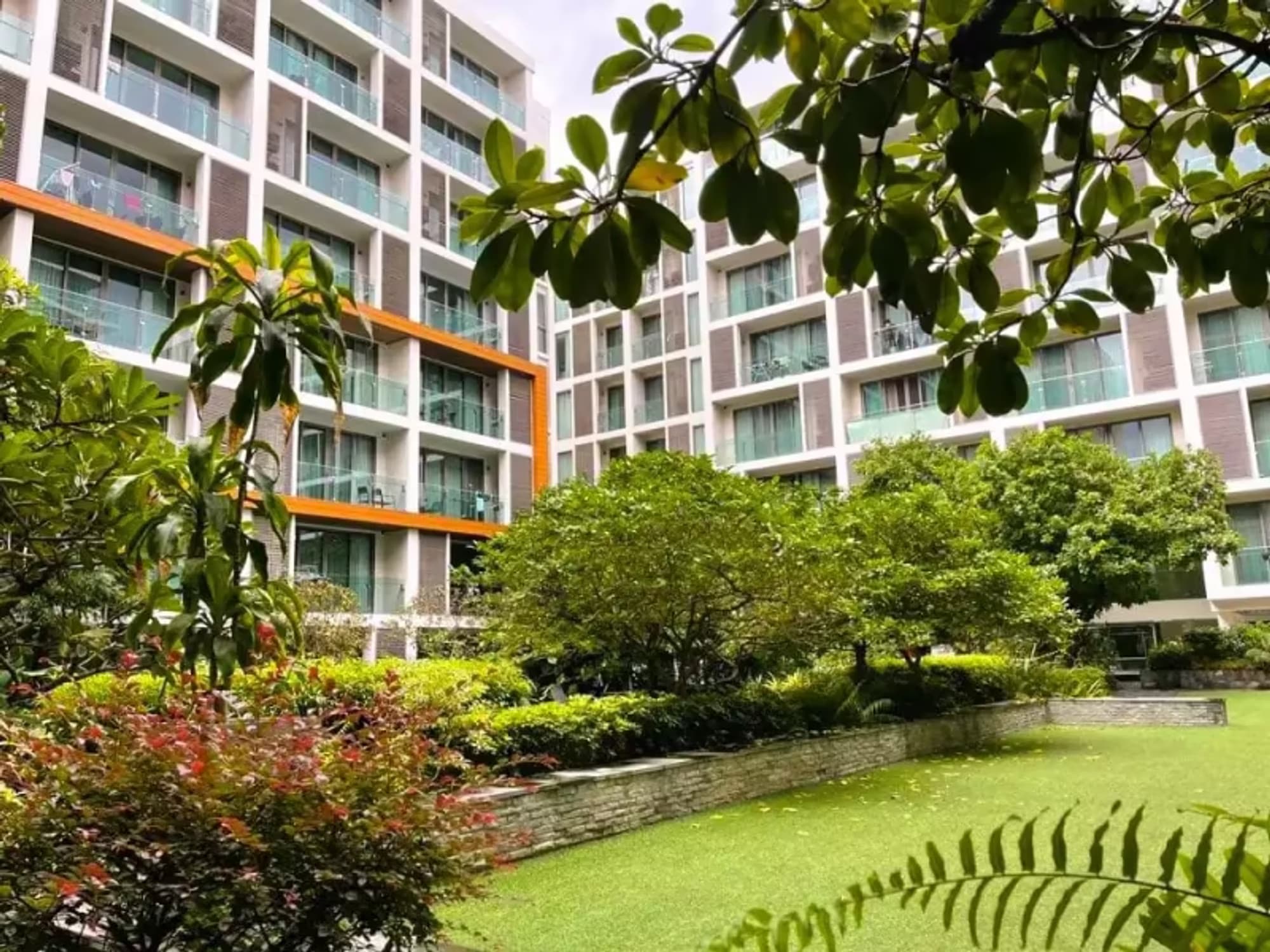 1 Bedroom Condo - Image 2