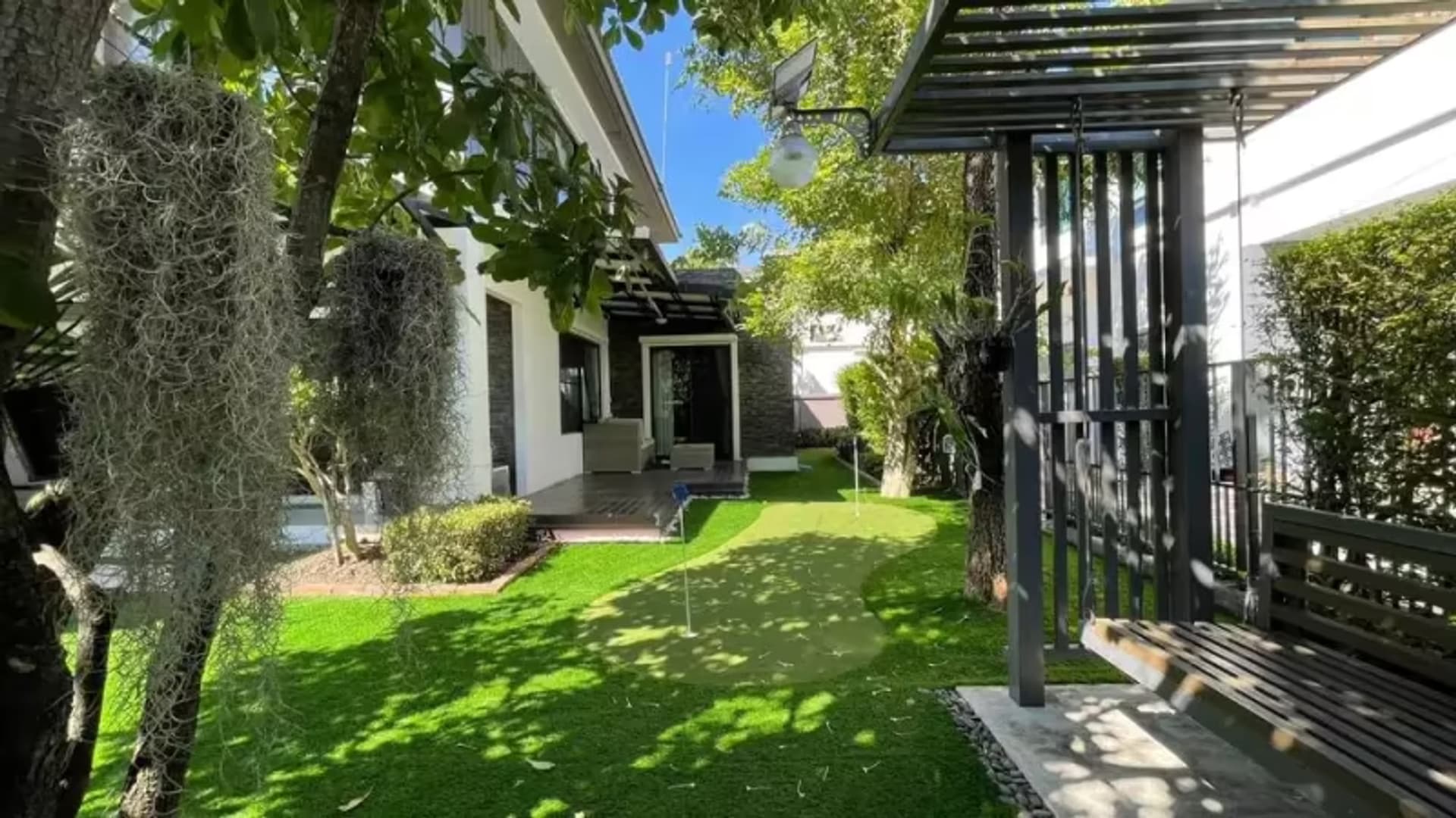 4 Bedroom House - Image 11