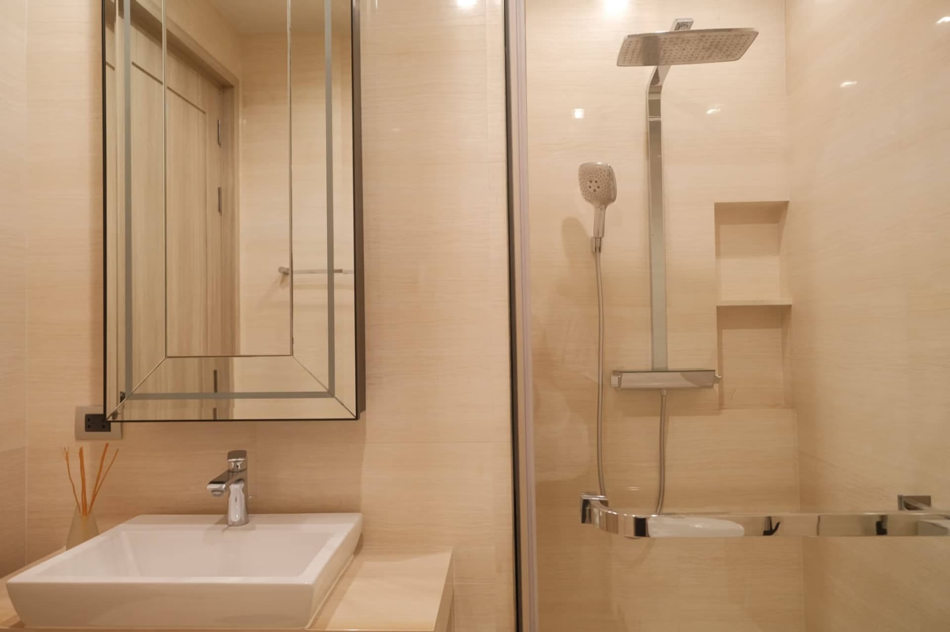 2 Bed Condo for Sale in Watthana - Image 8