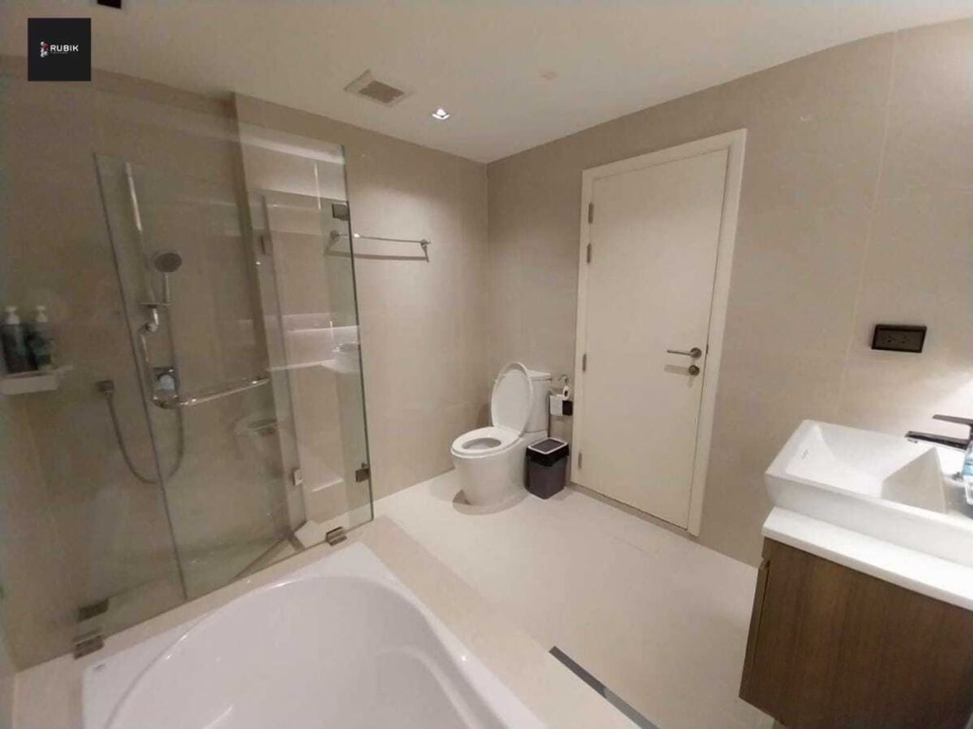 2 Bed Condo for Rent in Khlong Toei - Image 14