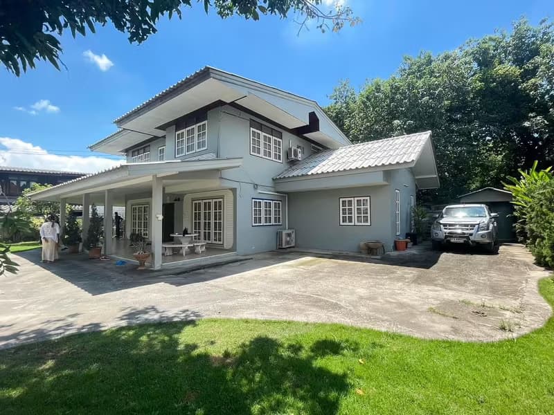 detached_house