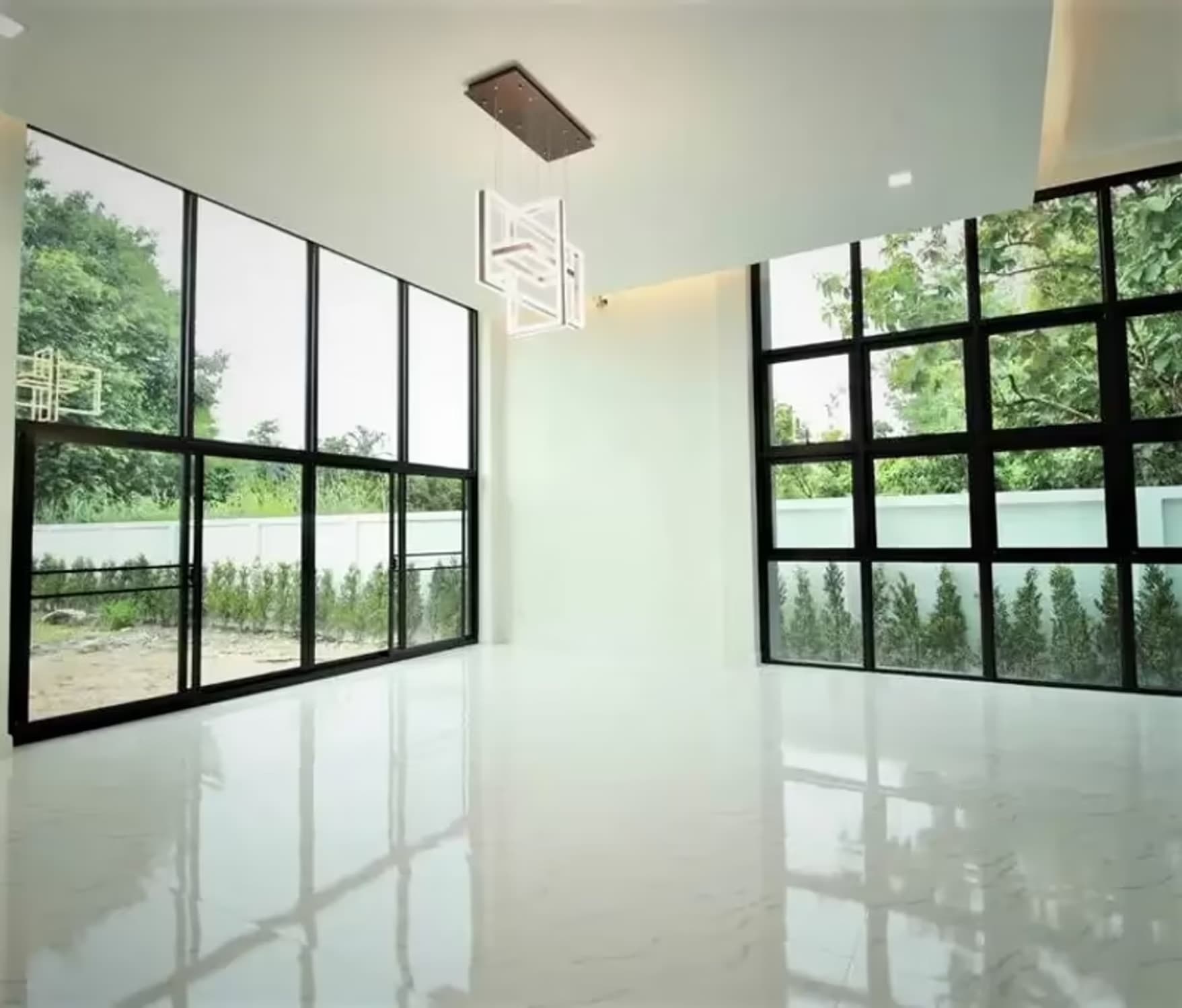 4 Bedroom House - Image 20