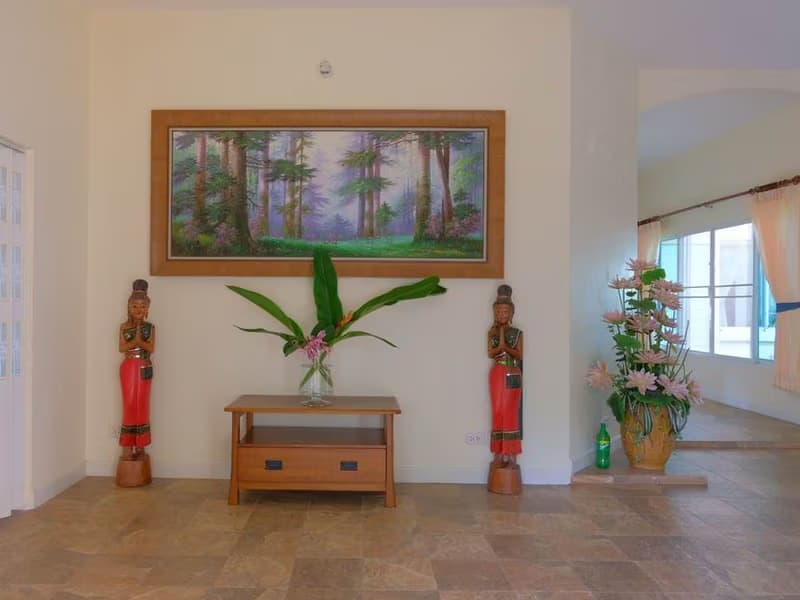 4 Bed House for Rent and Sale in Hang Dong
