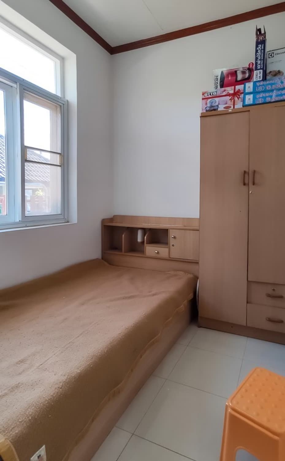 7 Bedroom House - Image 14