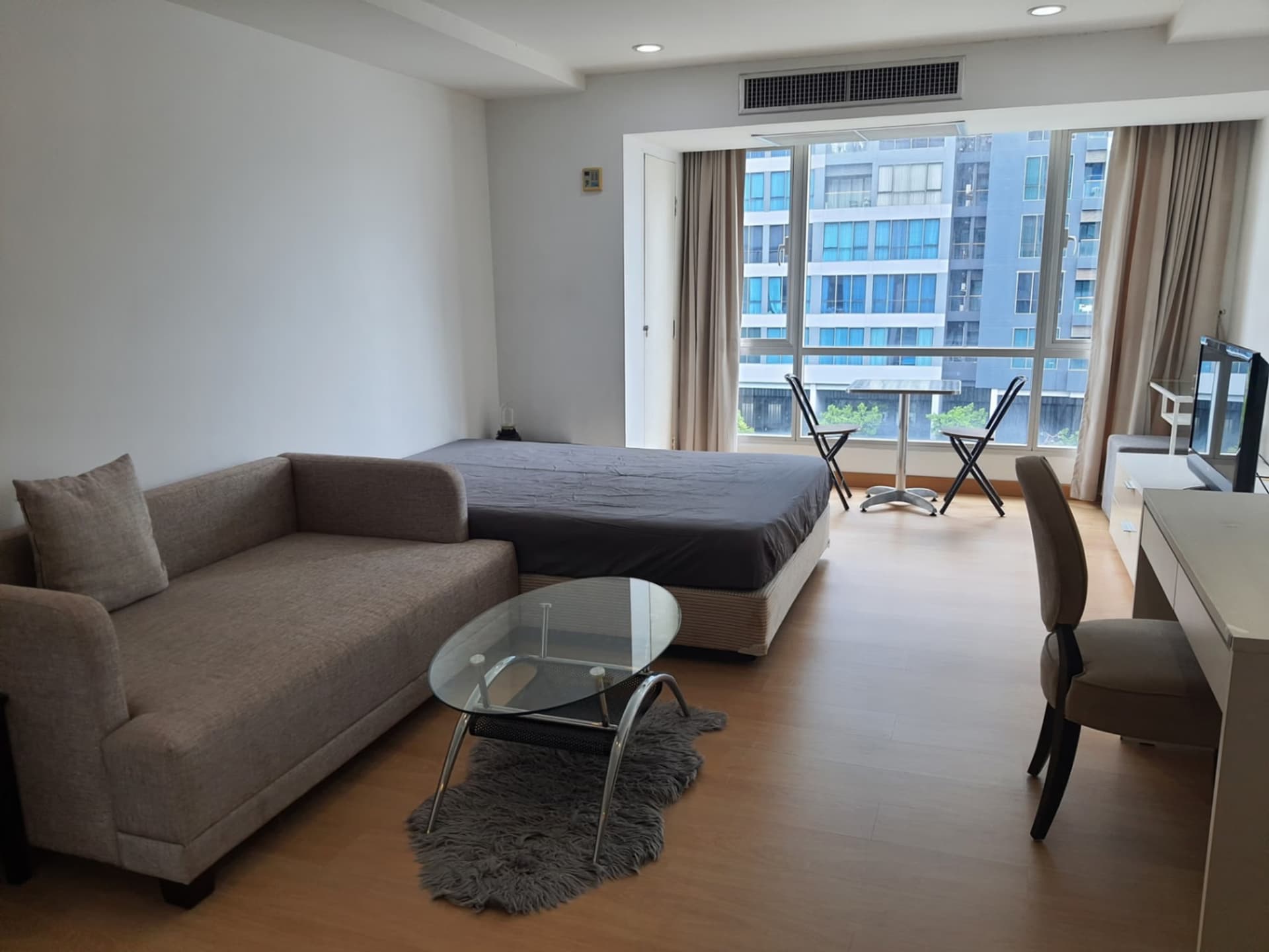 Studio Condo for Rent in Watthana - Image 1