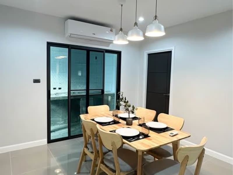 4 Bed House for Rent in Saraphi