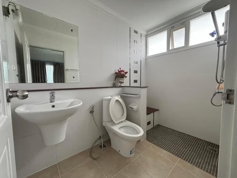 5 Bed House for Rent and Sale in Bang Phli, Samut Prakan