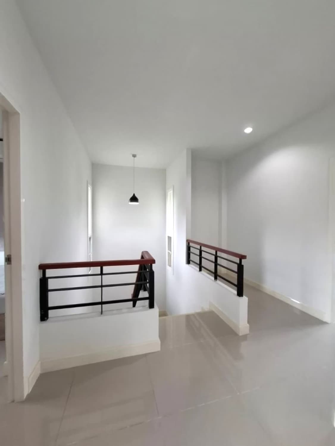 3 Bed House for Rent in Saraphi - Image 9