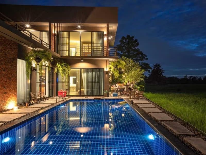 Pool Villa with A Beautiful 180-Degree View Over Rice Paddies