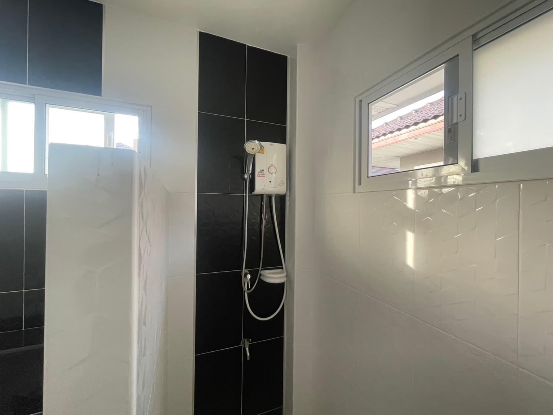 3 Bed House for Rent and Sale in San Kamphaeng - Image 17