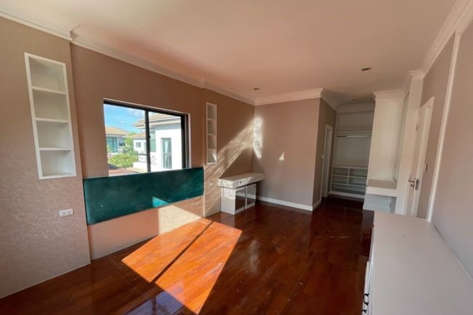 4 Bed House for Sale in Prawet - Image 9