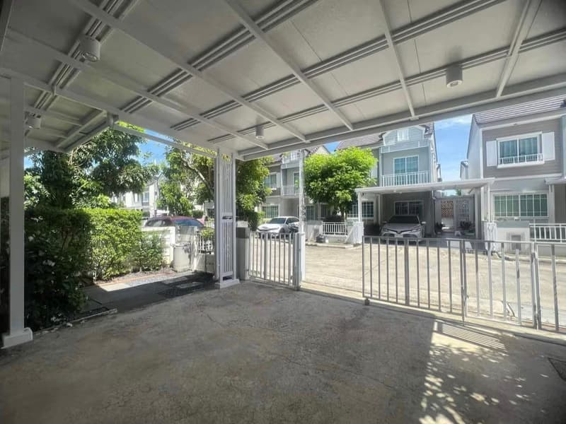 3 Bed House for Rent and Sale in Bang Phli
