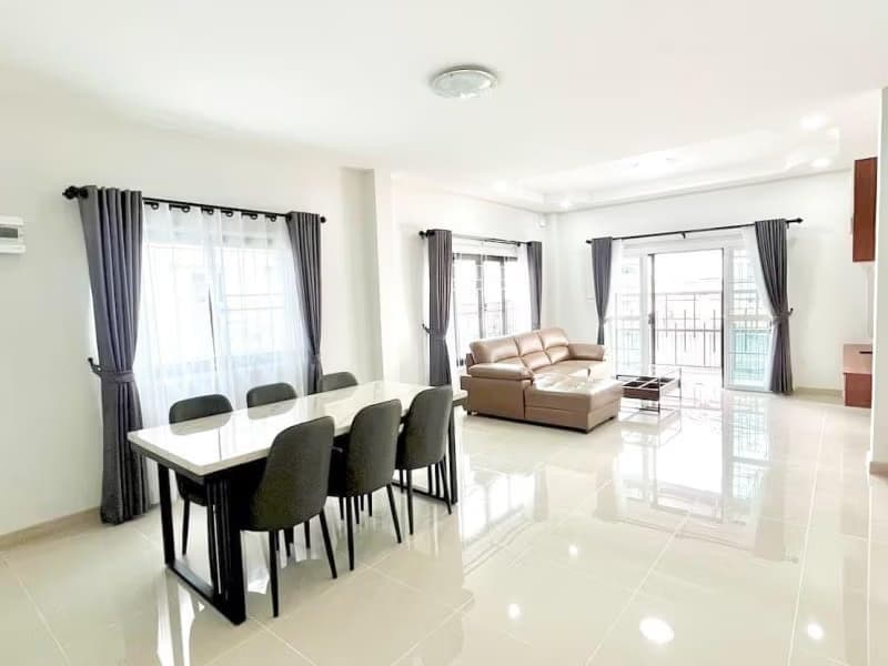 3 Bed House for Rent in Mueang Chiang Mai