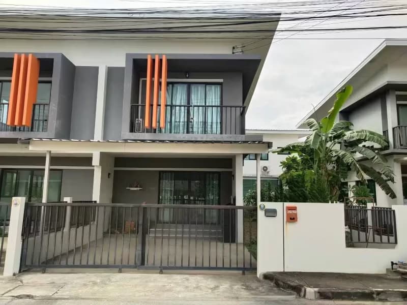 2 Bedroom House