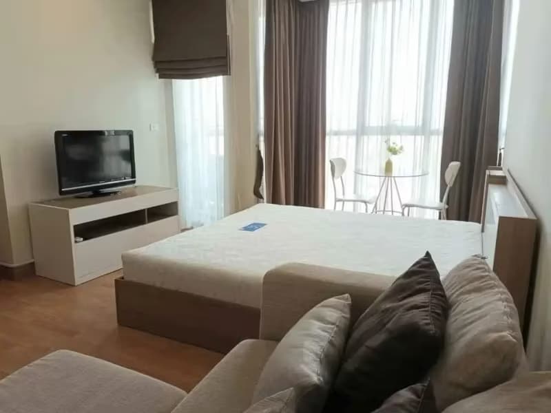 Condo for Sale at Le Luk Condominium