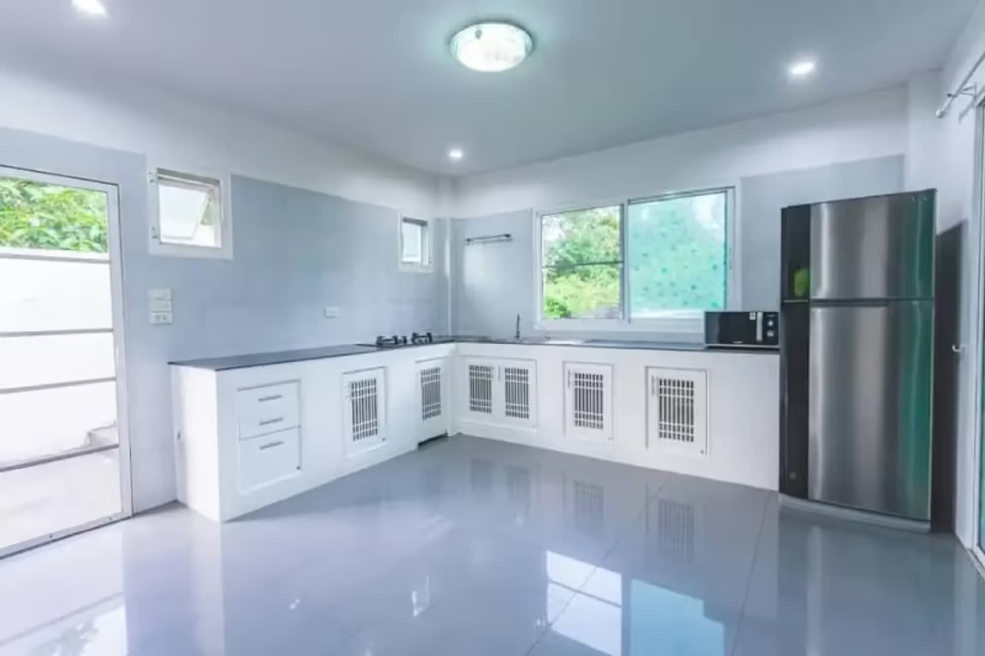 2 Bedroom House - Image 3