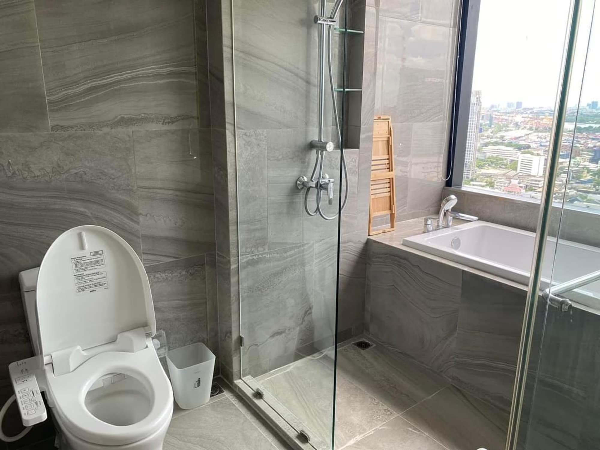 1 Bed Condo for Rent in Khlong Toei - Image 6