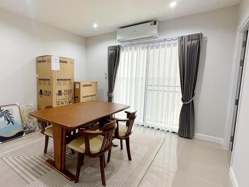 3 Bed House for Rent in Saraphi