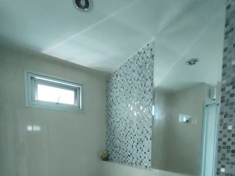 2 Bed Condo for Rent  Near Huai Khwang MRT