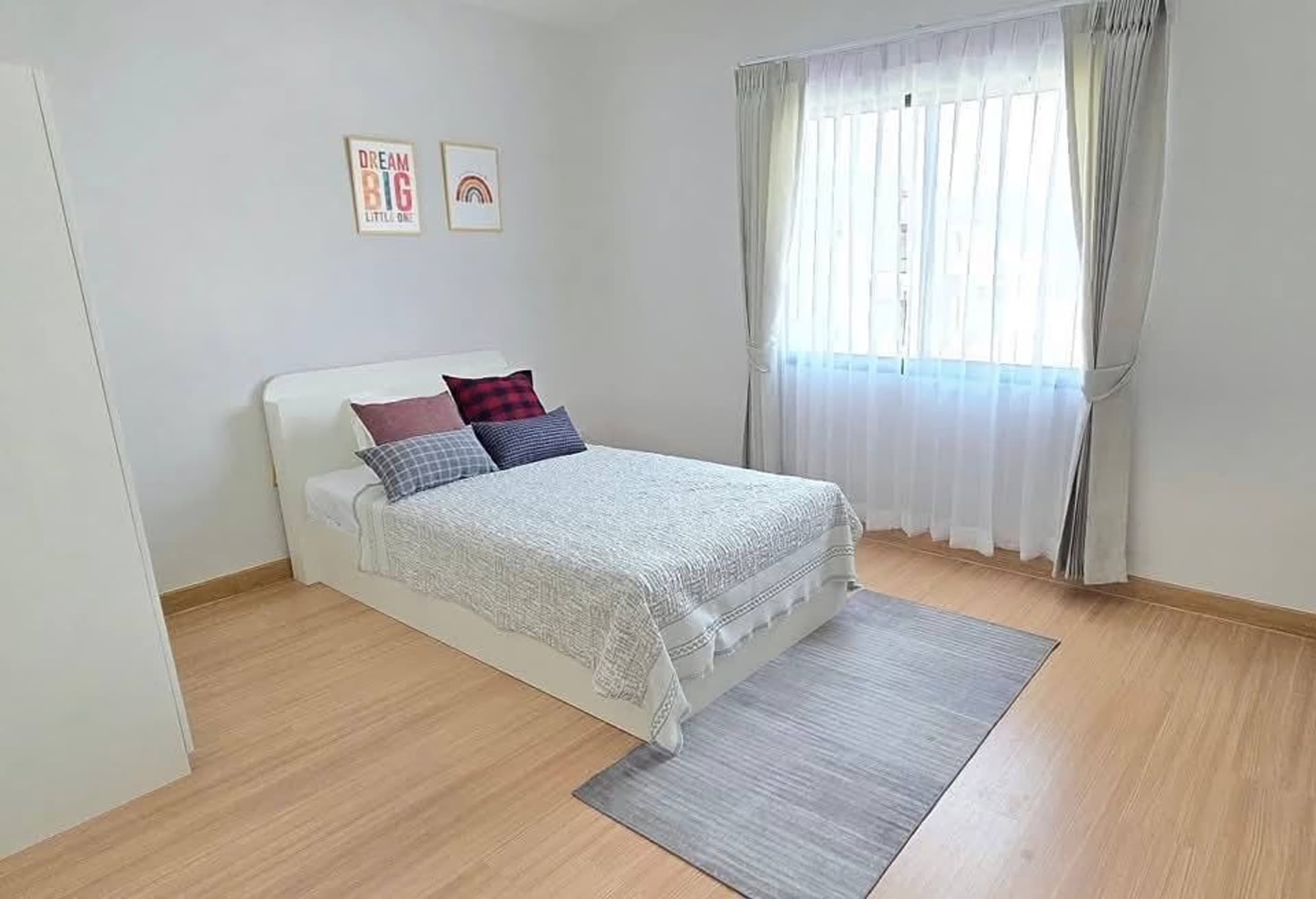 4 Bed House for Rent in Hang Dong - Image 3
