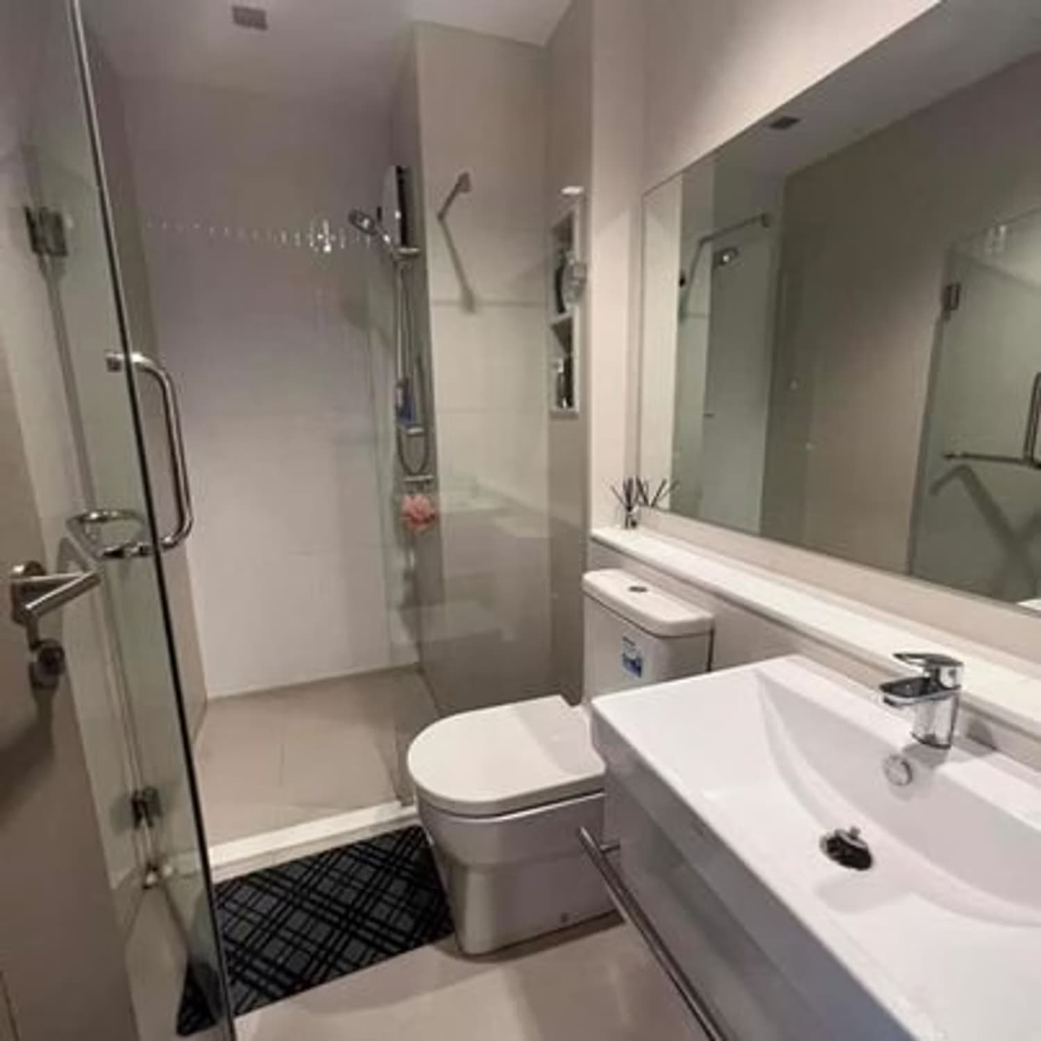 1 Bed Condo for Sale  Near Phra Ram 9 MRT - Image 5