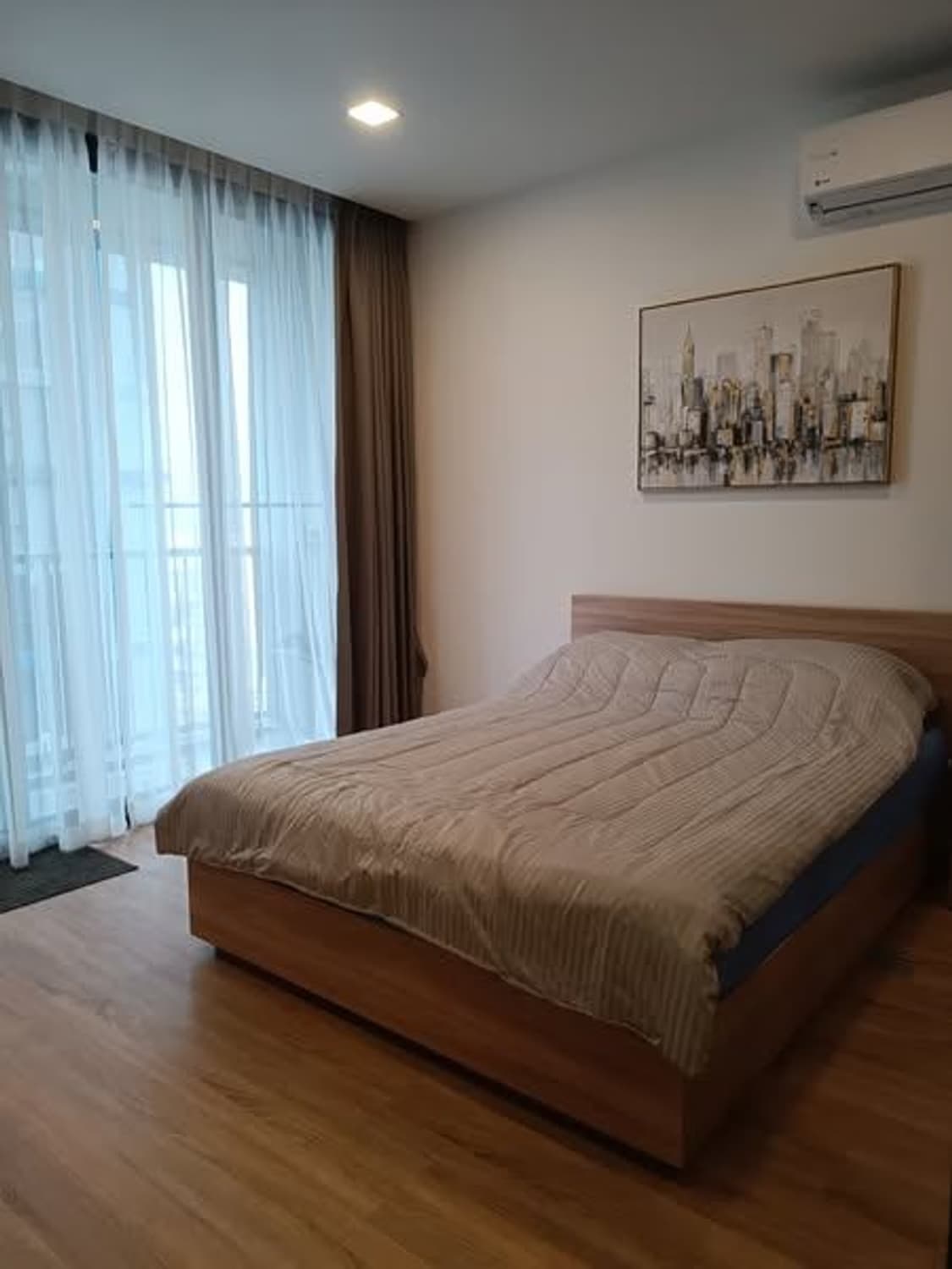 1 Bed Condo for Rent in Phaya Thai - Image 8