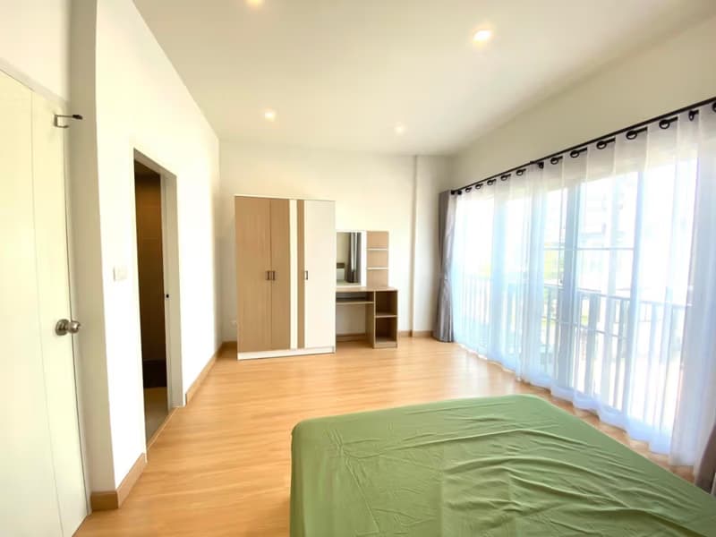 3 Bed Townhouse for Rent in Mueang Chiang Mai