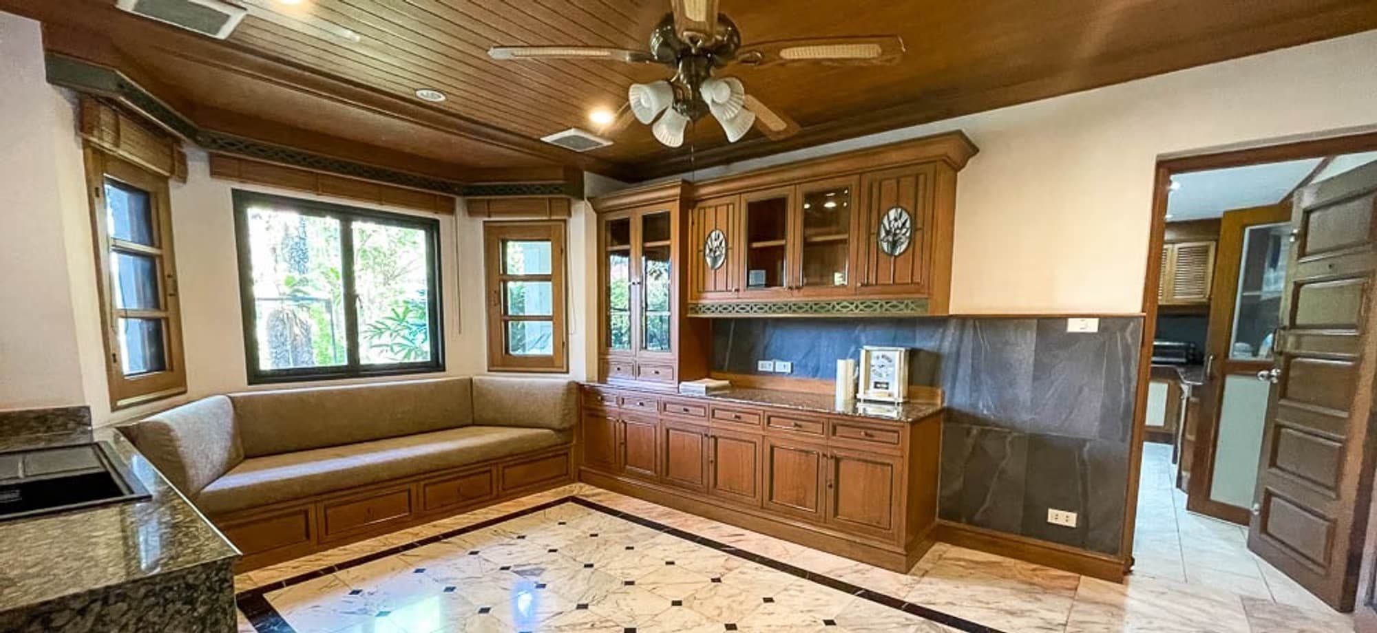  - Image 7
