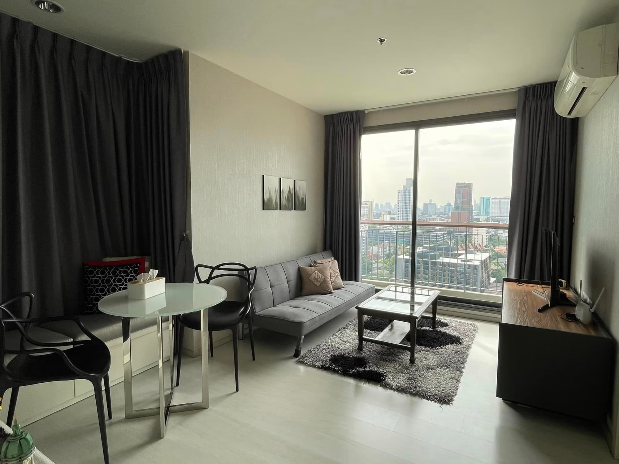 1 Bed Condo for Rent and Sale in Khlong Toei - Image 1