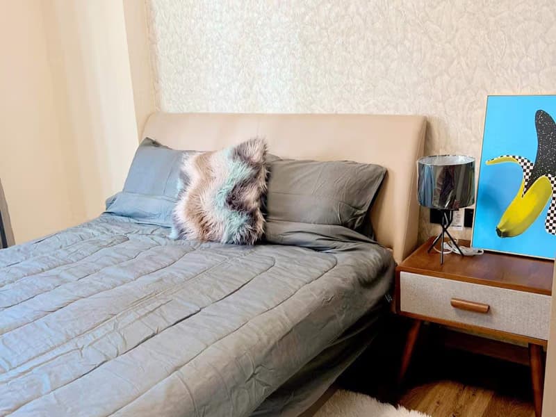 Condo for Rent at The One Condo  