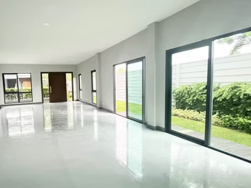 House for Sale in Bang Phli.