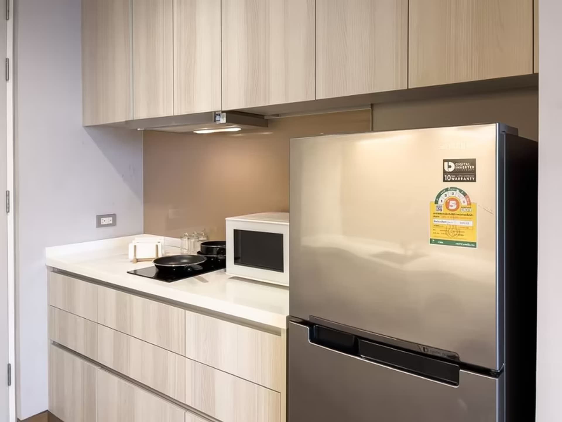 Condo for Rent at The Lumpini 24 - Image 8