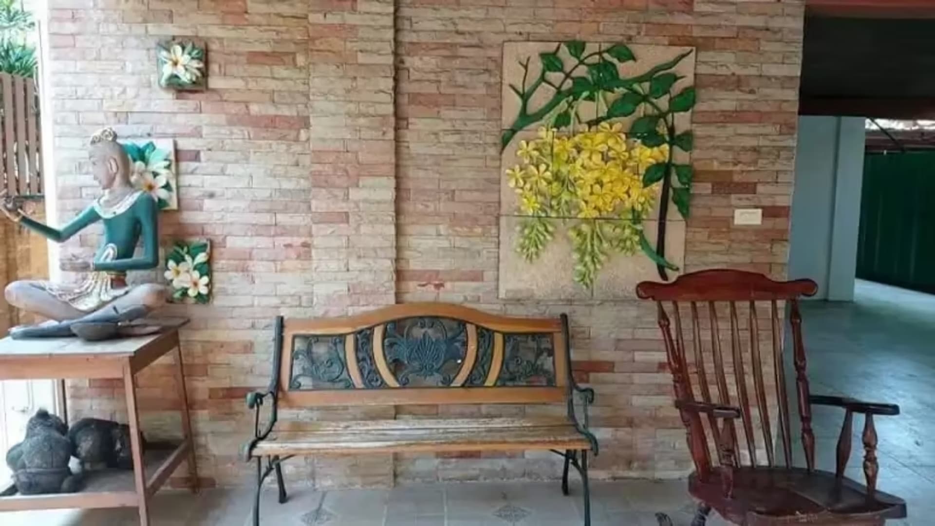 5 Bedroom House - Image 5