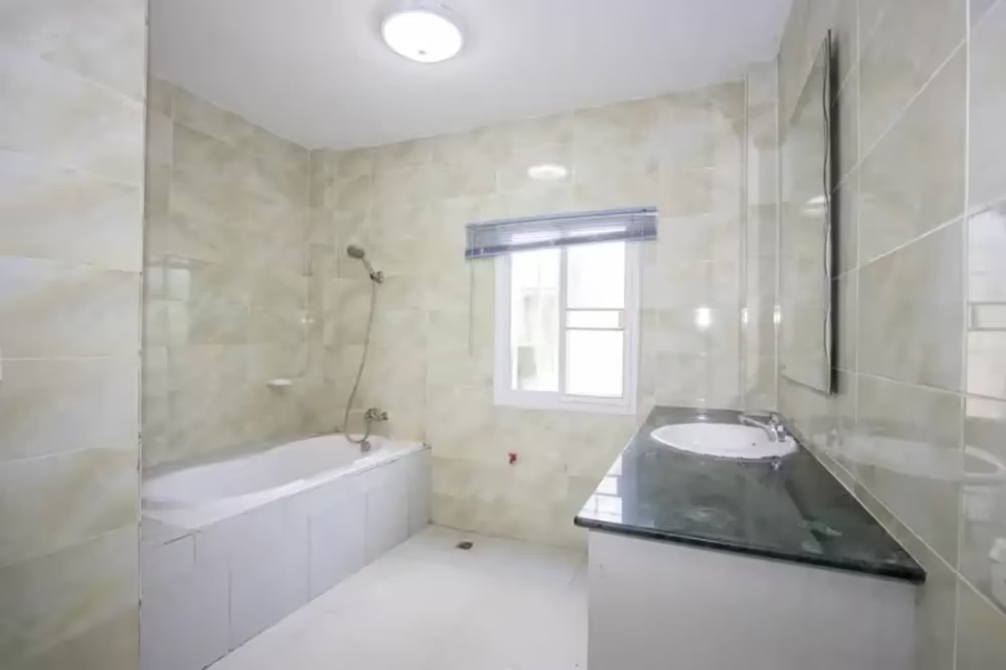 3 Bedroom House - Image 5