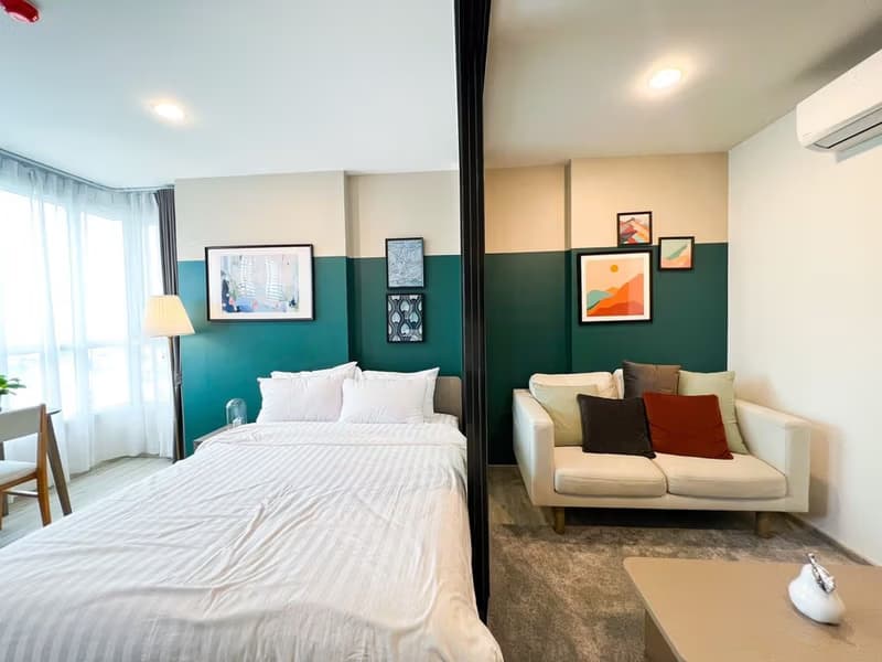 Condo for Rent at XT Huaikhwang
