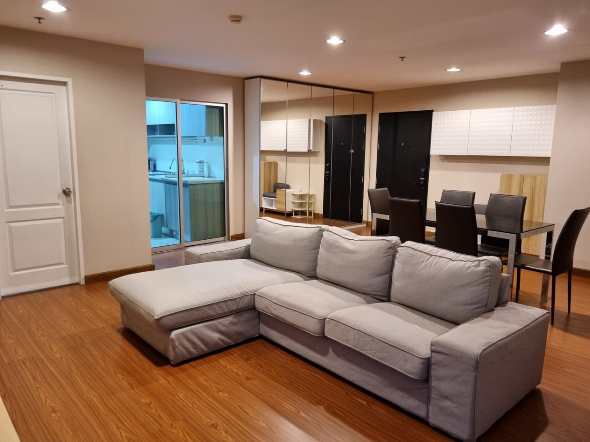 3 Bed Condo for Rent  Near Phra Ram 9 MRT - Image 2
