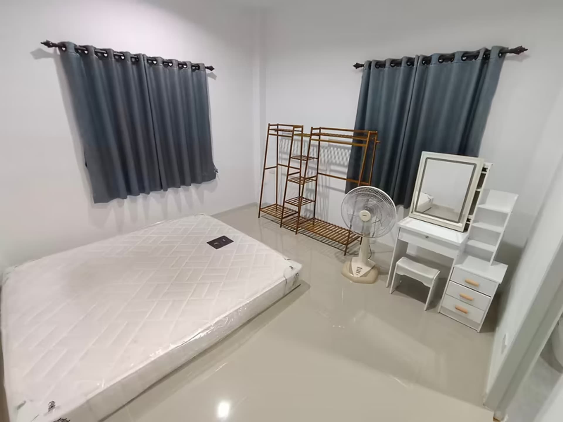 2 Bedroom House - Image 11