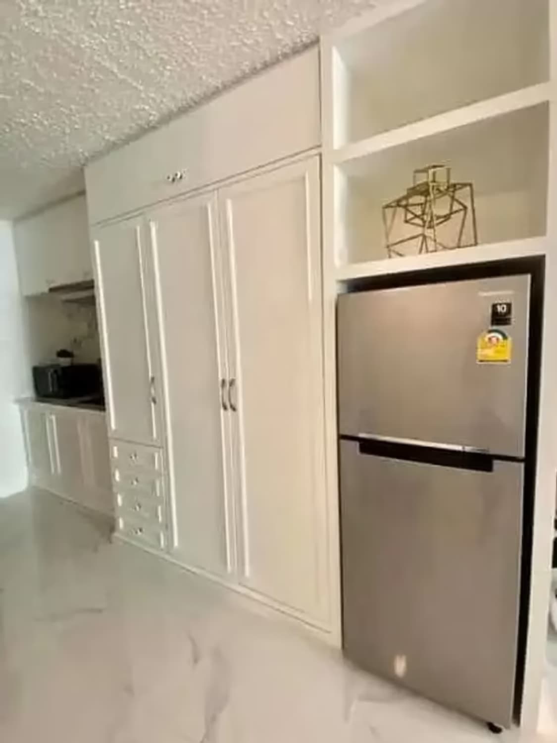 1 Bedroom Condo - Image 10